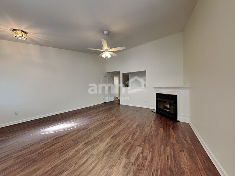 Building Photo - 4477 Westhill Pl