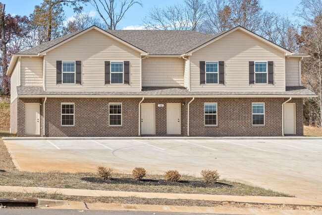 Primary Photo - 499 Palmer Dr