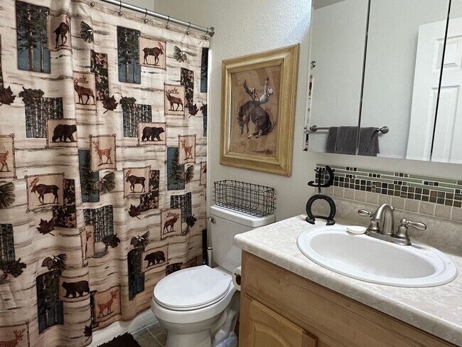 Building Photo - 1602 N 4th St