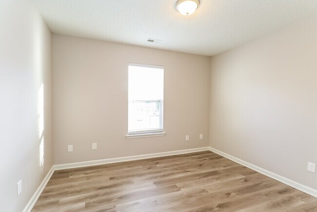 Building Photo - 4603 Avalon Forest Ln