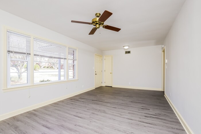Building Photo - 3930 Leinbach Dr