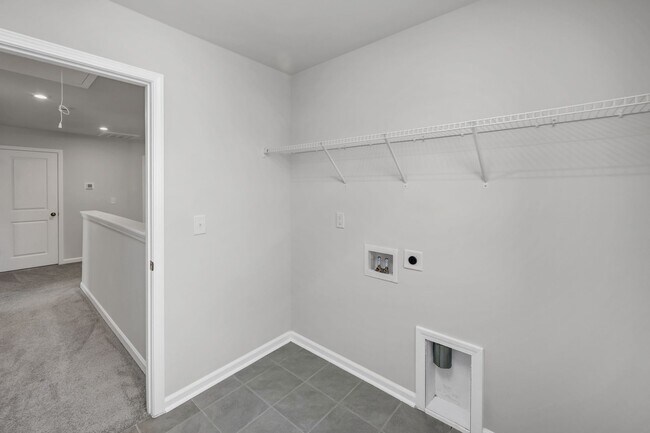 Building Photo - Sophisticated Like-New 4-Bedroom Home with Designer Finishes & Fenced Backyard!