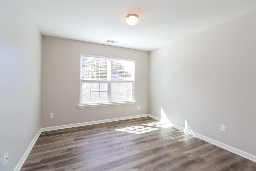 Building Photo - 6639 Broad Valley Ct