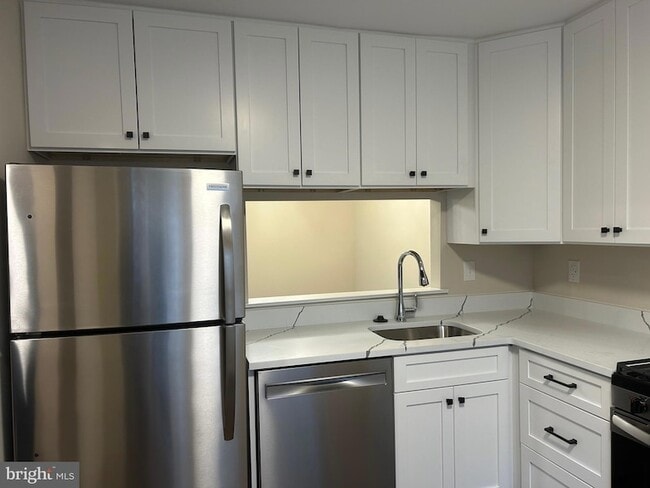 Building Photo - 804 Briarwood Ct