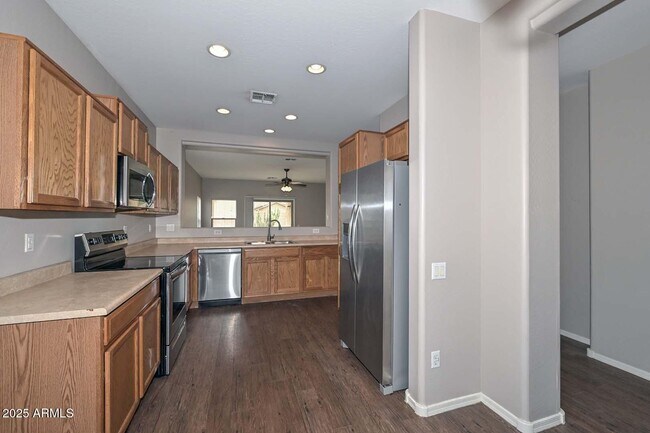 Building Photo - 17149 W Saguaro Ln