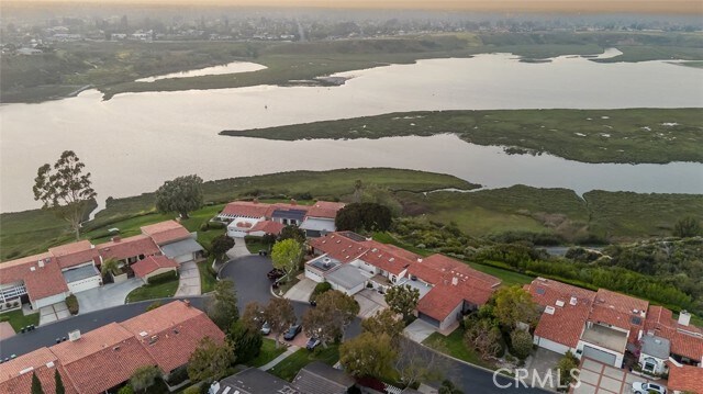 Building Photo - 2165 Vista Entrada Vis