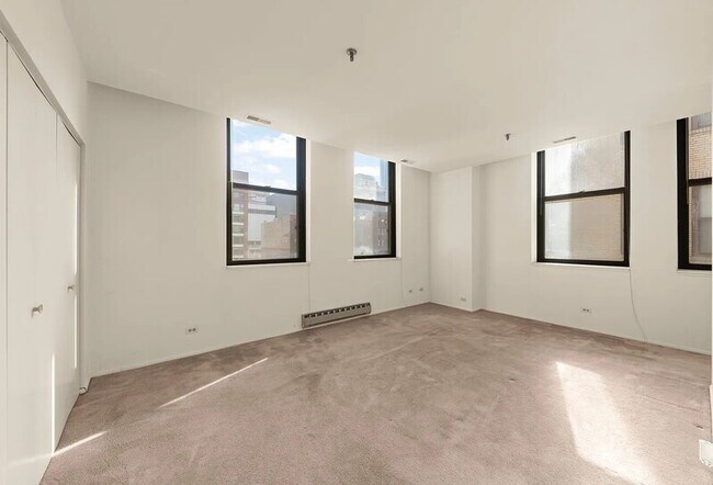 Building Photo - 640 S Federal St