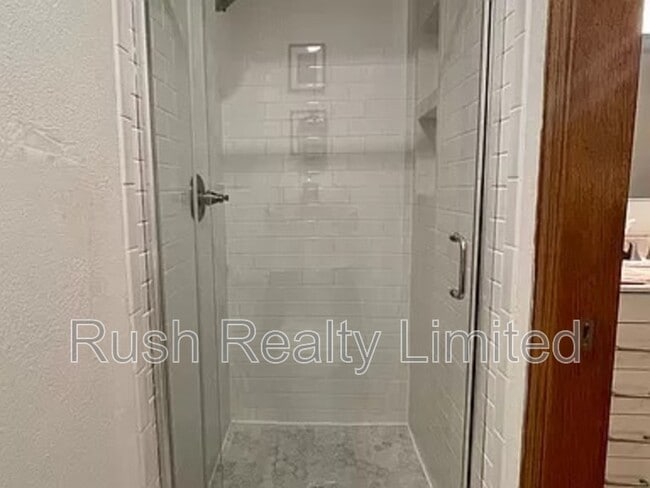 Building Photo - 2657 S University Blvd