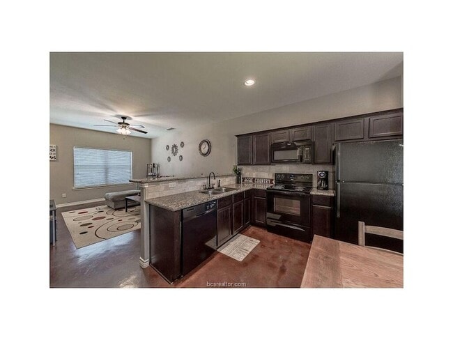 Building Photo - 131 Watson St