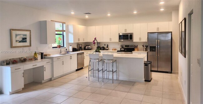 Building Photo - 24400 SW 119th Pl