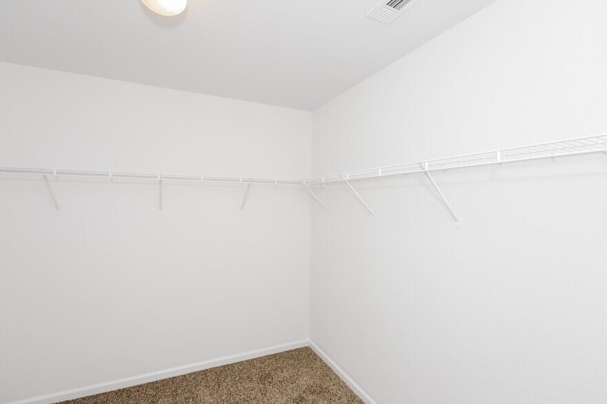 Building Photo - 9535 Eagle Feathers Drive