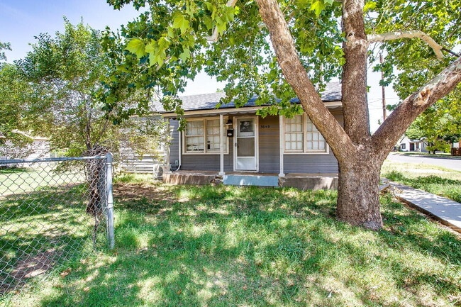 Primary Photo - 3414 24th St