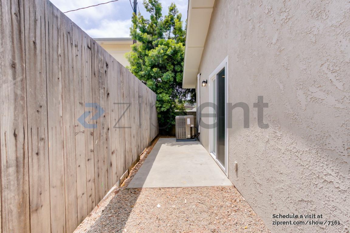 Building Photo - 1815 San Andres St