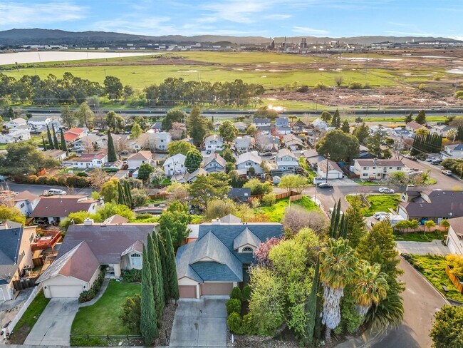 Building Photo - REMARKABLE VIEWS...LOTS OF PRIVACY IN YOUR OWN LITTLE WORLD..