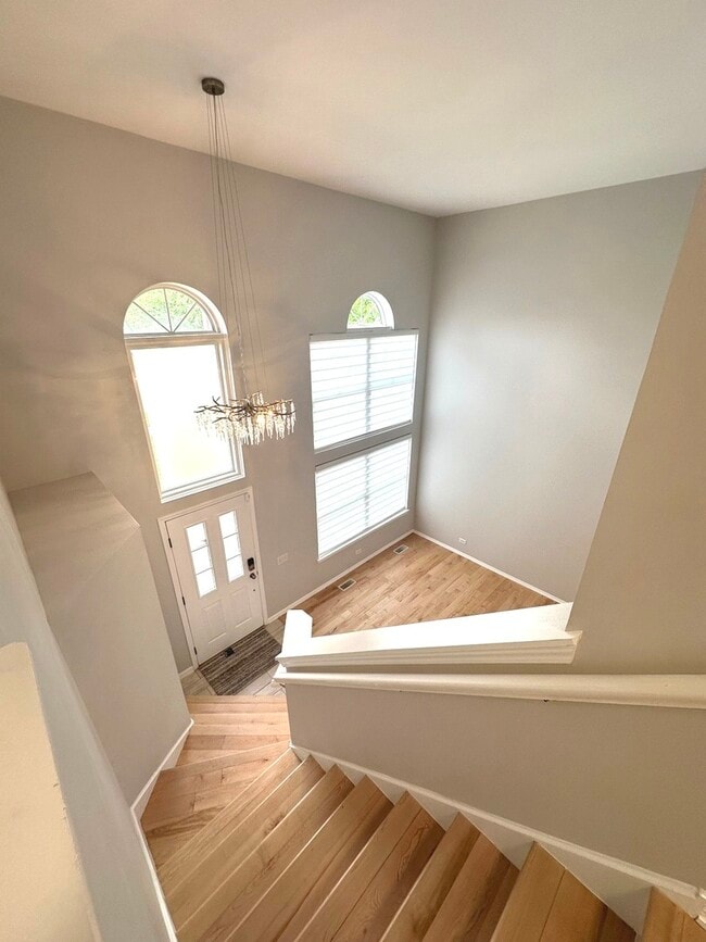 Building Photo - 1469 Braymore Cir W