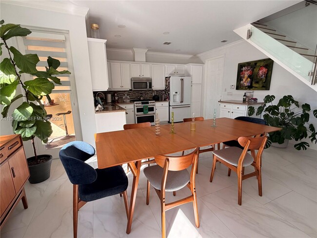 Building Photo - 12450 NW 32nd Manor