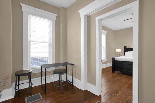 Building Photo - 498 S Ohio Ave