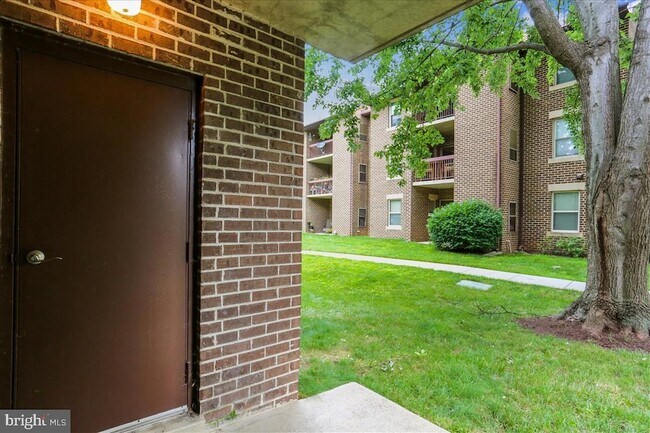 Building Photo - 18401 Guildberry Dr