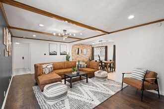 Building Photo - 1308 Glen Cove Dr