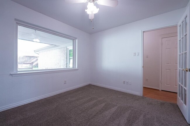 Building Photo - 5814 Old Lodge Dr