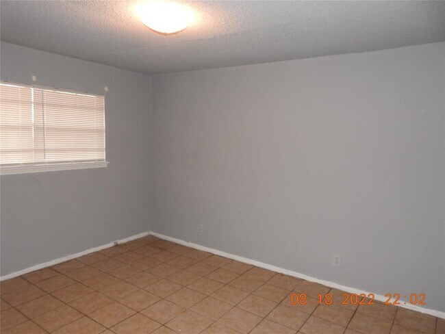 Building Photo - 6405 Westward St