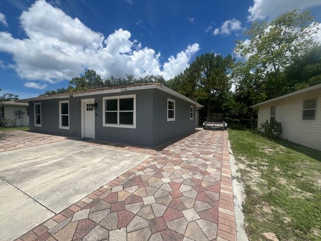 Building Photo - 12113 Fuller Ln