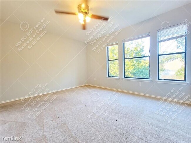 Building Photo - 809 Dogwood Trail