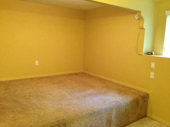 1st Floor BR - 1815 N Beverly Glen Blvd