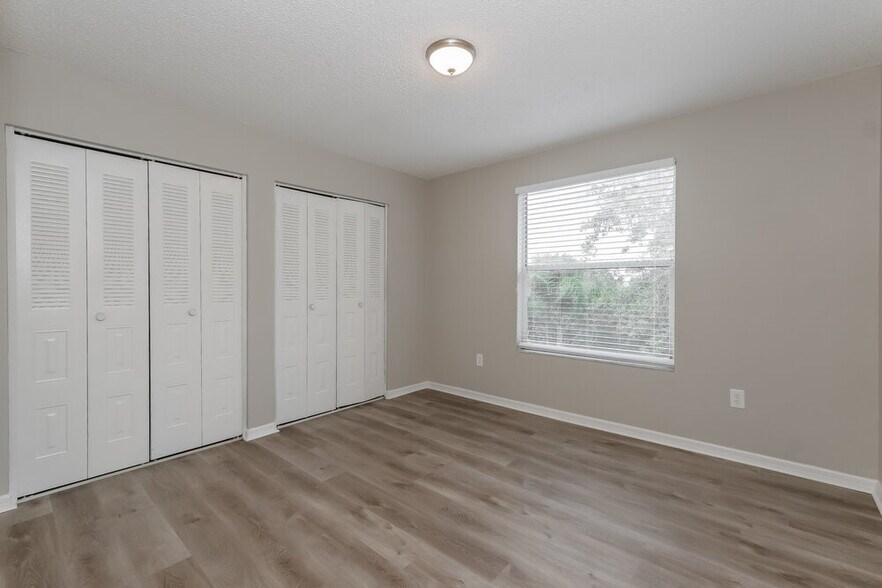 Building Photo - 13423 Beechberry Dr