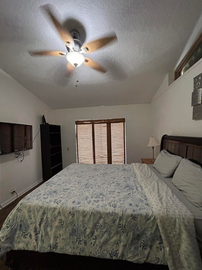 Building Photo - 1593 Hawthorne Pl