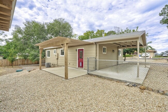 Building Photo - 2111 Nolte Dr