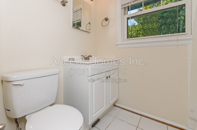 Building Photo - 5510 Trin St