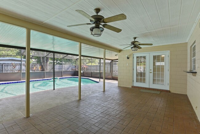 Building Photo - Winter Park Pines Pool Home for Lease