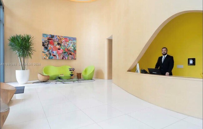 Building Photo - 501 NE 31st St