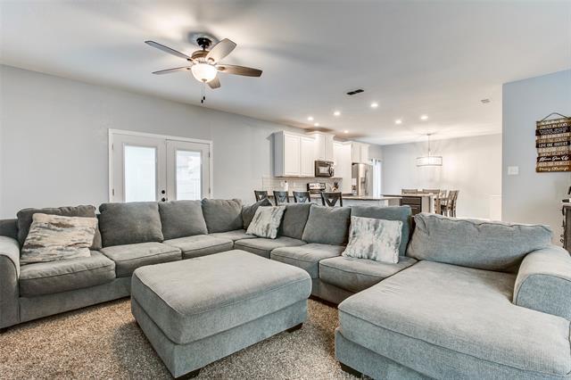 Building Photo - 5404 Thornbush Dr