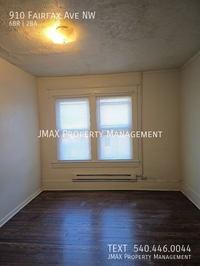 Building Photo - 910 Fairfax Ave NW