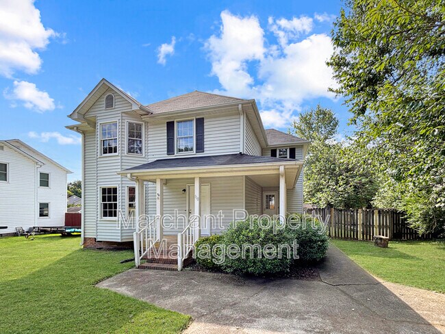 Building Photo - 118 Creek Dr