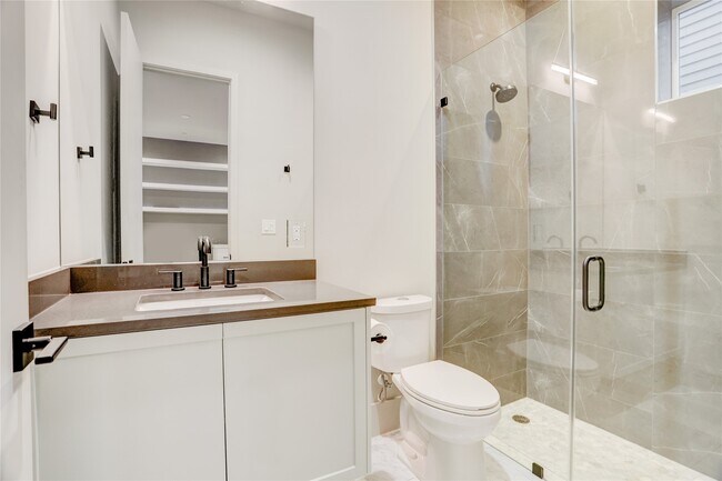 Building Photo - 1116 Peden St