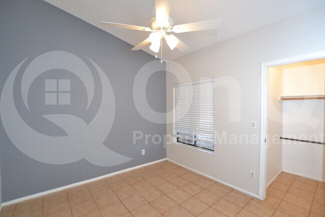Building Photo - 2409 W Marlboro Dr
