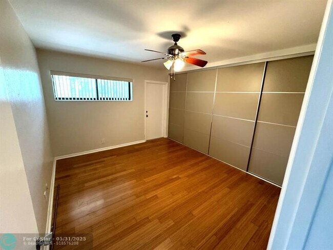 Building Photo - 3208 SE 11th St