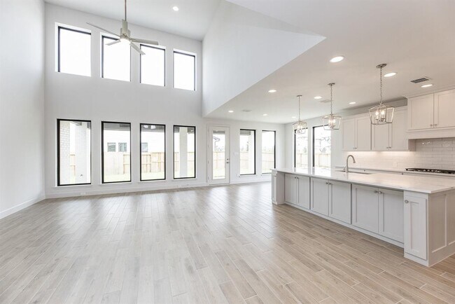 Building Photo - 10902 Overlook Pt Dr