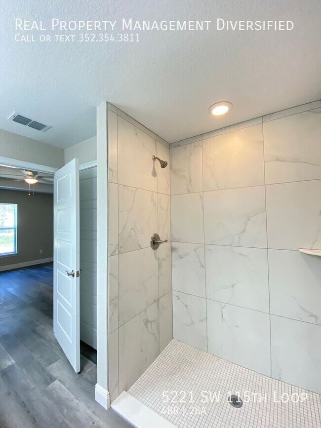 Building Photo - 5221 SW 115th Loop