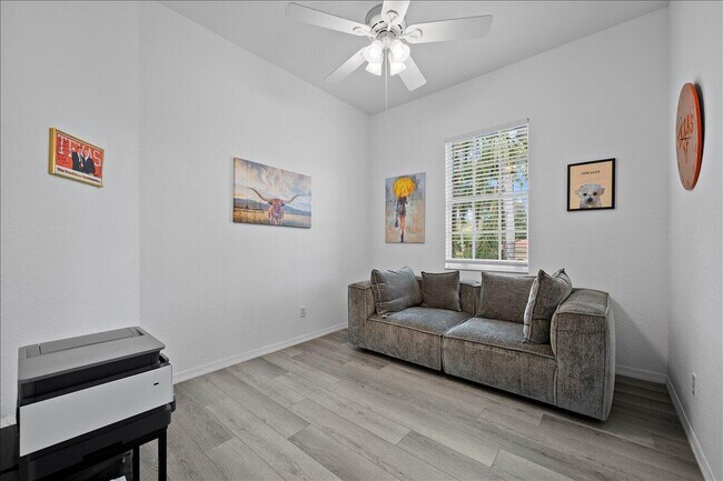 Building Photo - 4986 Bonsai Cir