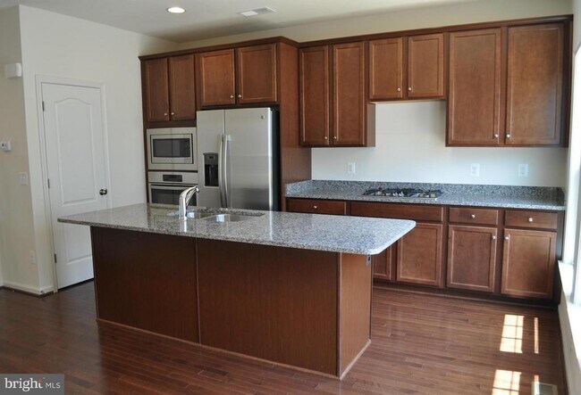 Building Photo - 43311 Novi Terrace