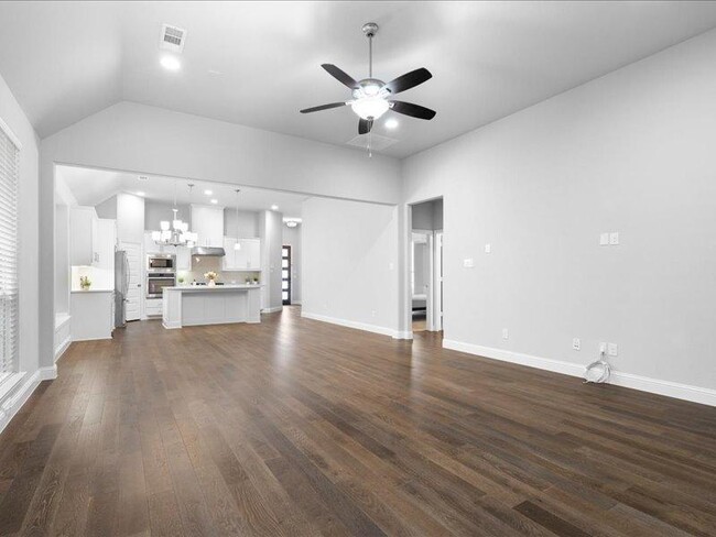 Building Photo - 1105 Dame Carol Wy