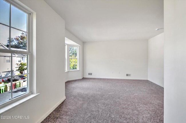 Building Photo - 26 Esplanade Way