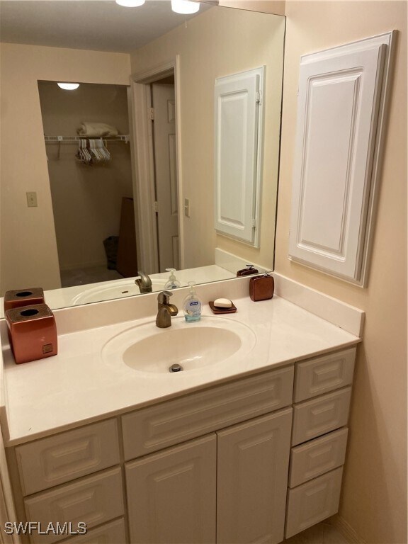 Building Photo - 6760 Pelican Bay Blvd