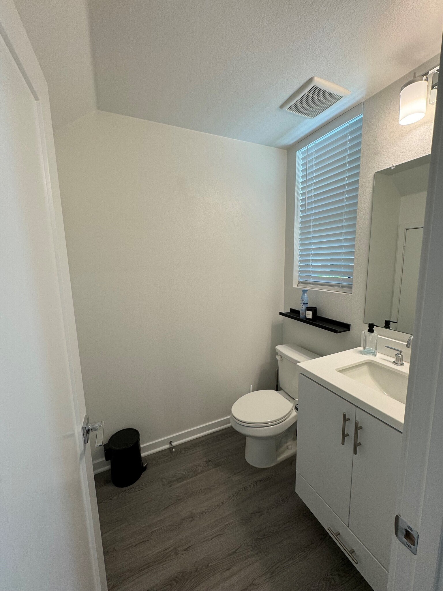 1st floor bath - 222 Scratch Rd