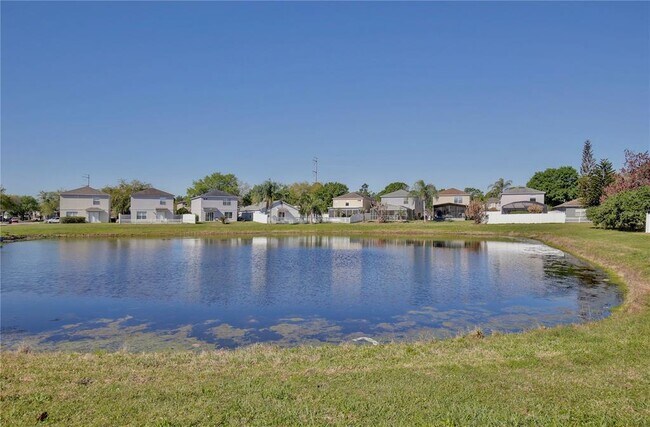 Building Photo - 2115 Heathwood Cir