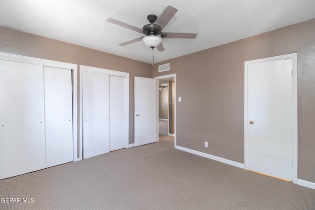 Building Photo - 321 Walsh Ln